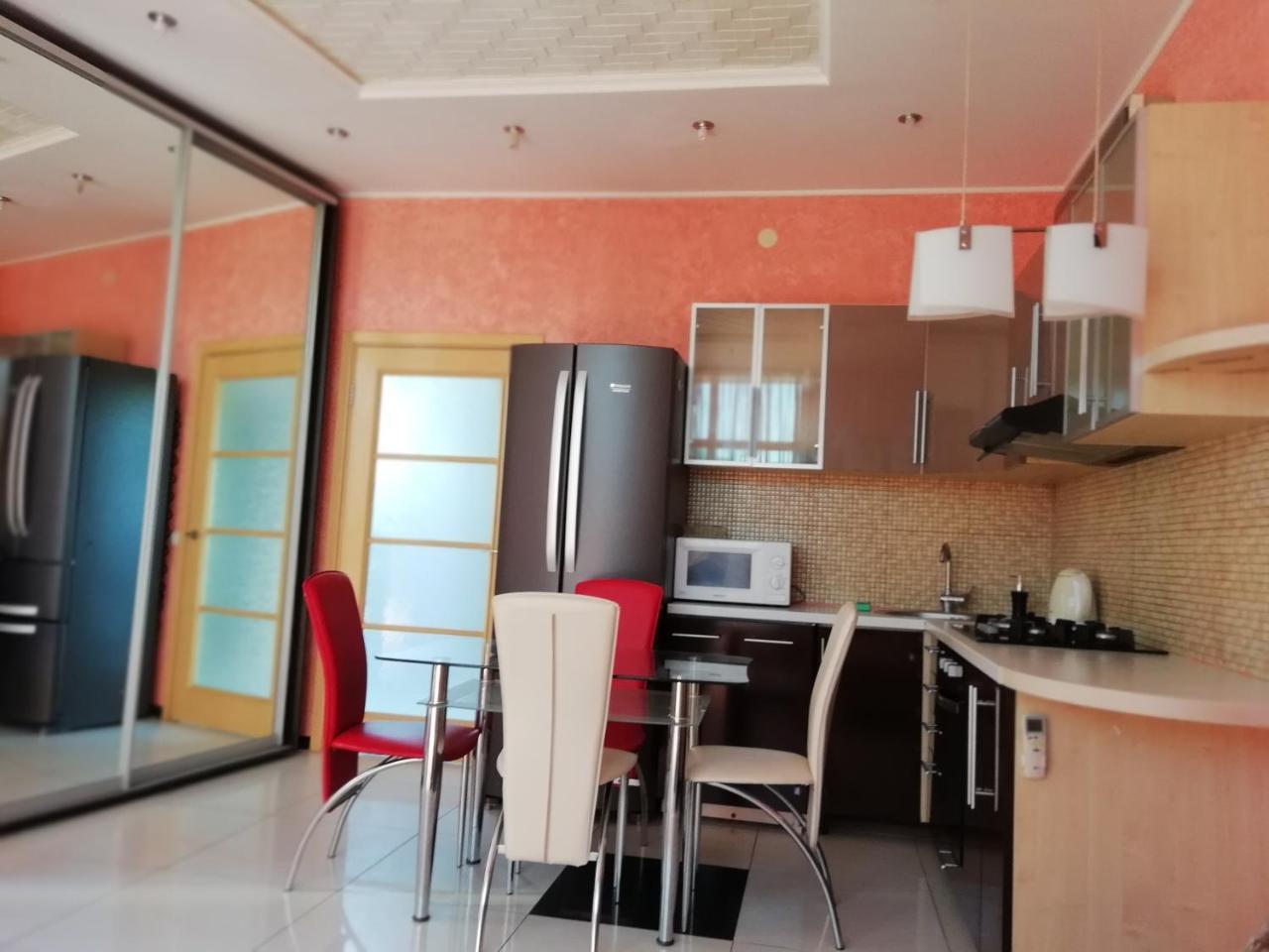 Villa Тownhouse 84 à Petropavlovskaya Borshchagovka Extérieur photo