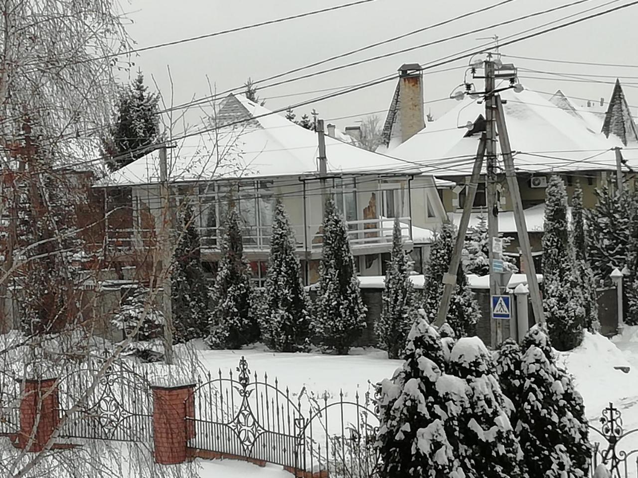 Villa Тownhouse 84 à Petropavlovskaya Borshchagovka Extérieur photo